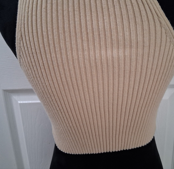 Cider Ribbed Criss Cross Cropped Halter Top A1   Size S - Picture 6 of 14